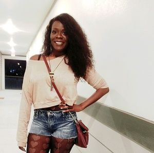 Meet your Posher, Cecile